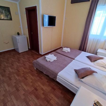Martinovic Rooms Будва Екстериор снимка