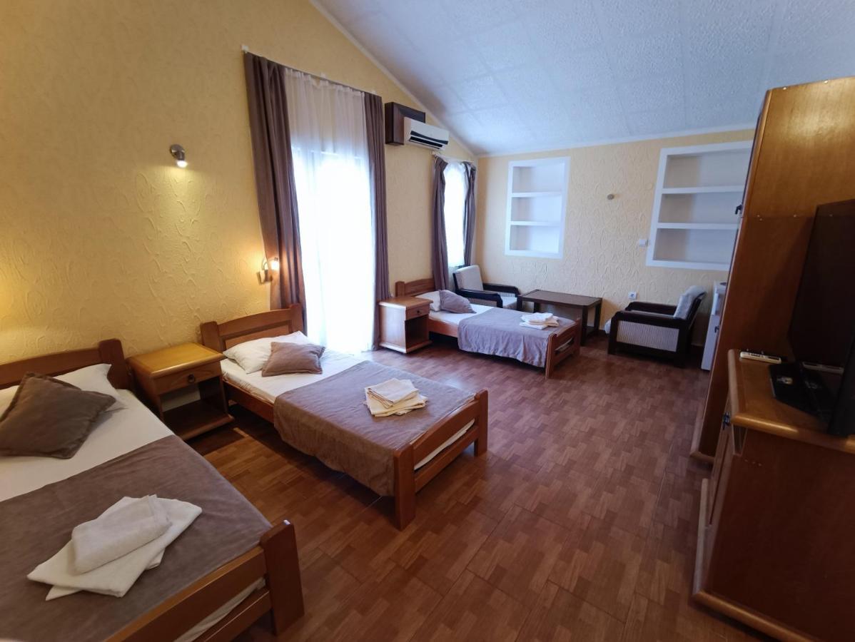Martinovic Rooms Будва Екстериор снимка