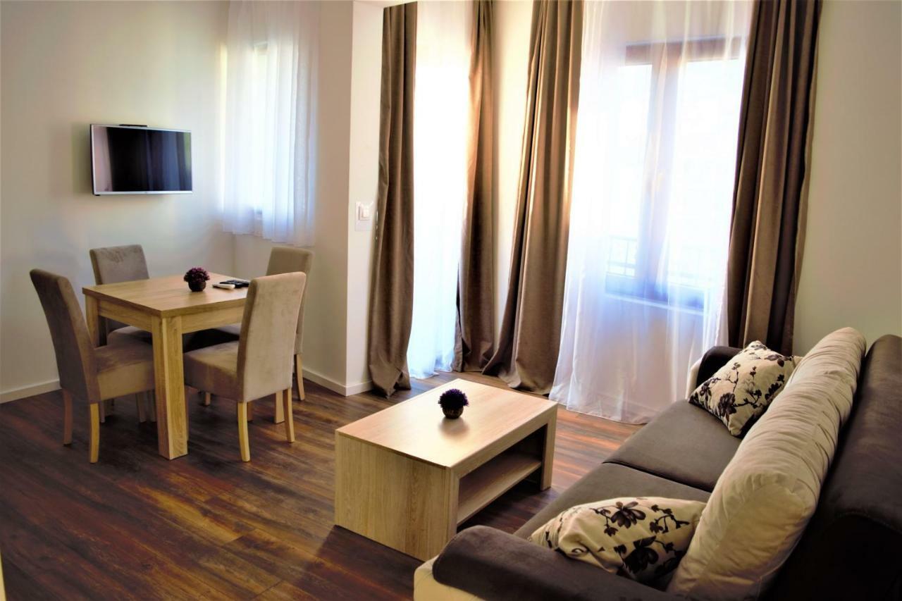 Martinovic Rooms Будва Екстериор снимка