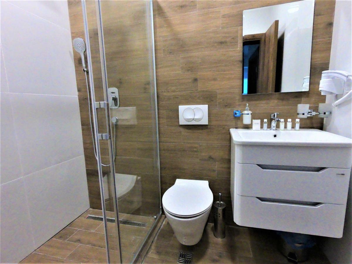 Martinovic Rooms Будва Екстериор снимка